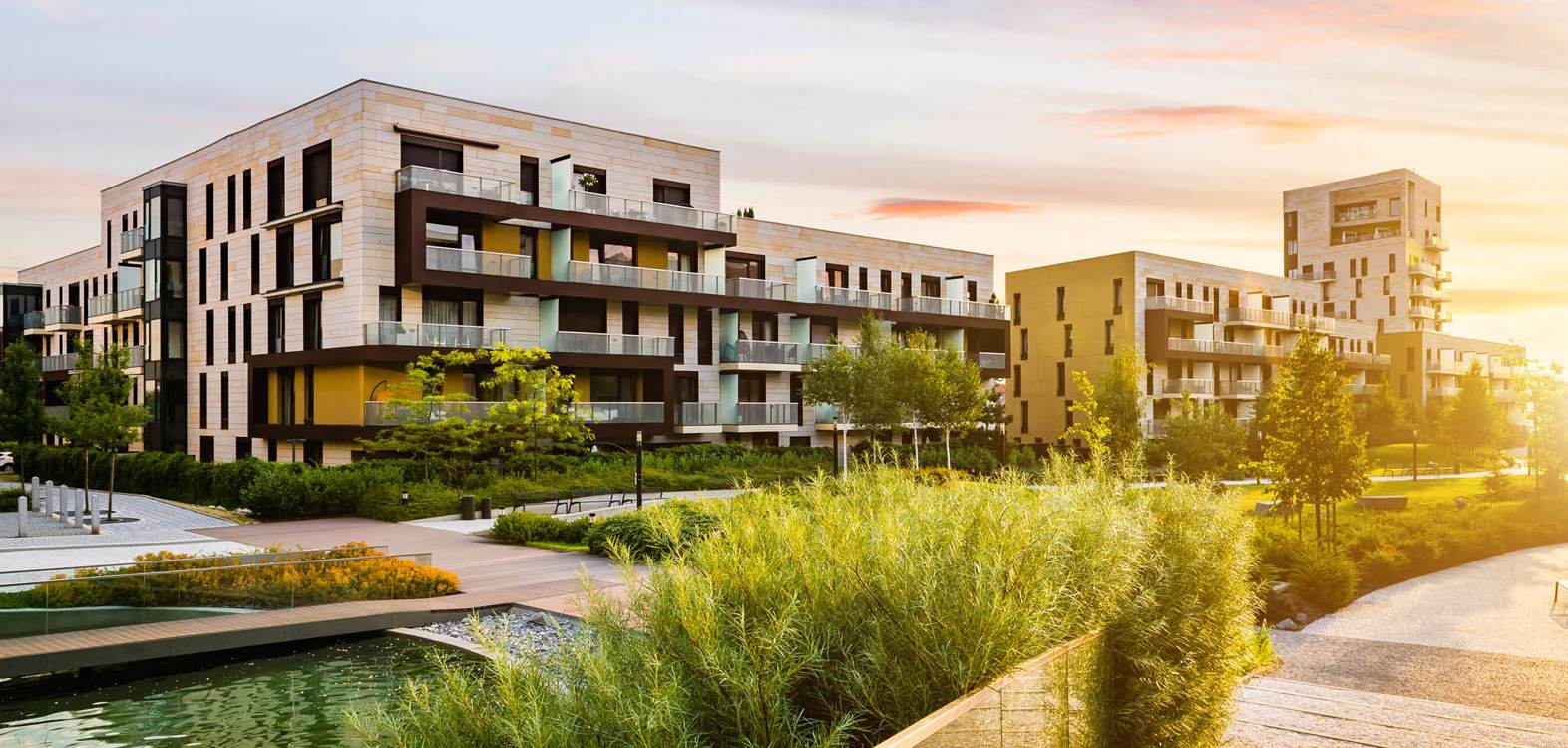 Immobilienverwalter & Entwickler image