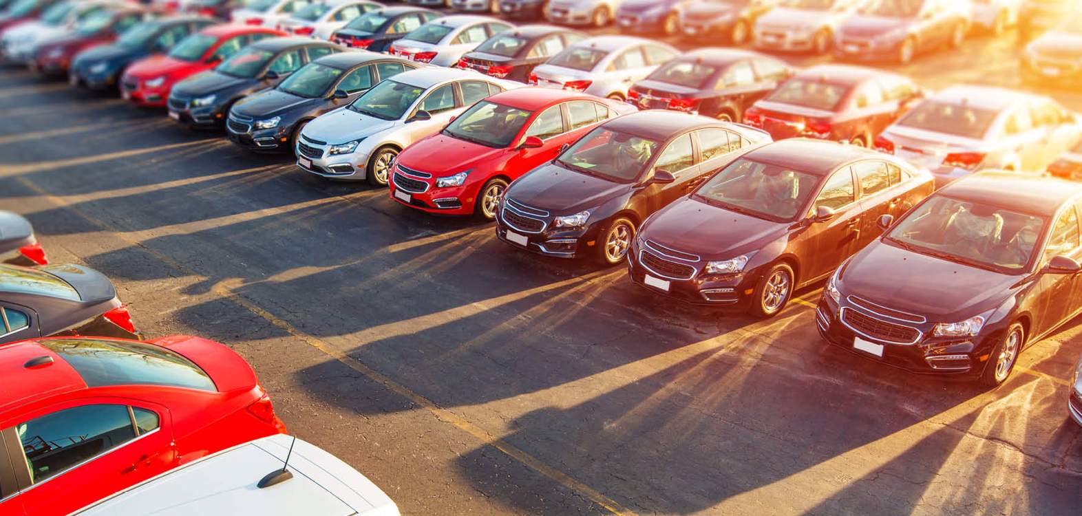 Parkplatzkontrolle durch Kennzeichenerfassung image