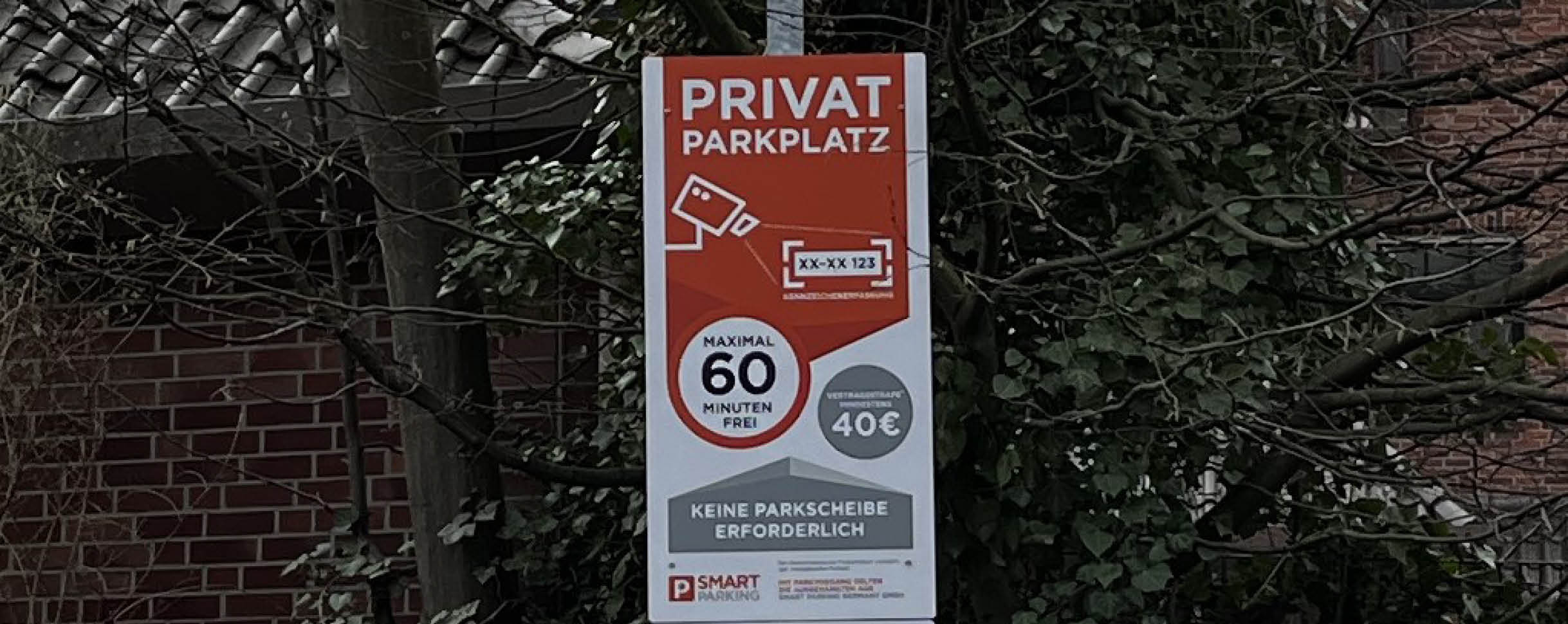 Beachten Sie immer die Schilder auf den Parkplätzen!