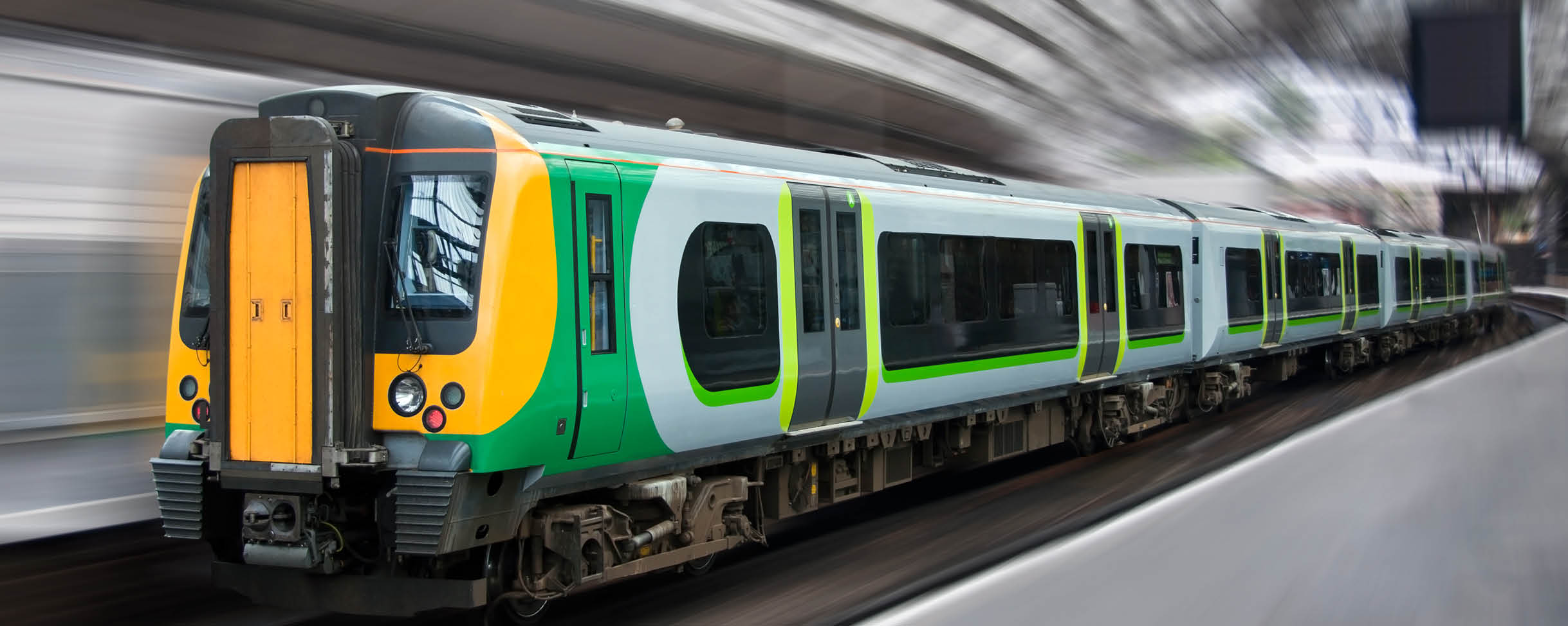 Parkraumbewirtschaftung am Großbahnhof im Vereinigten Königreich (UK)